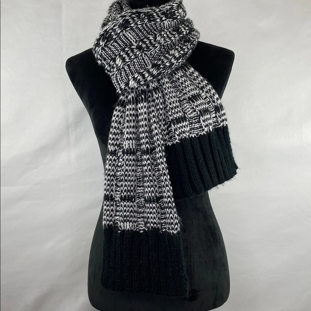 Black & White Chunky Cable-Knit Classic Scarf 80”X 8”